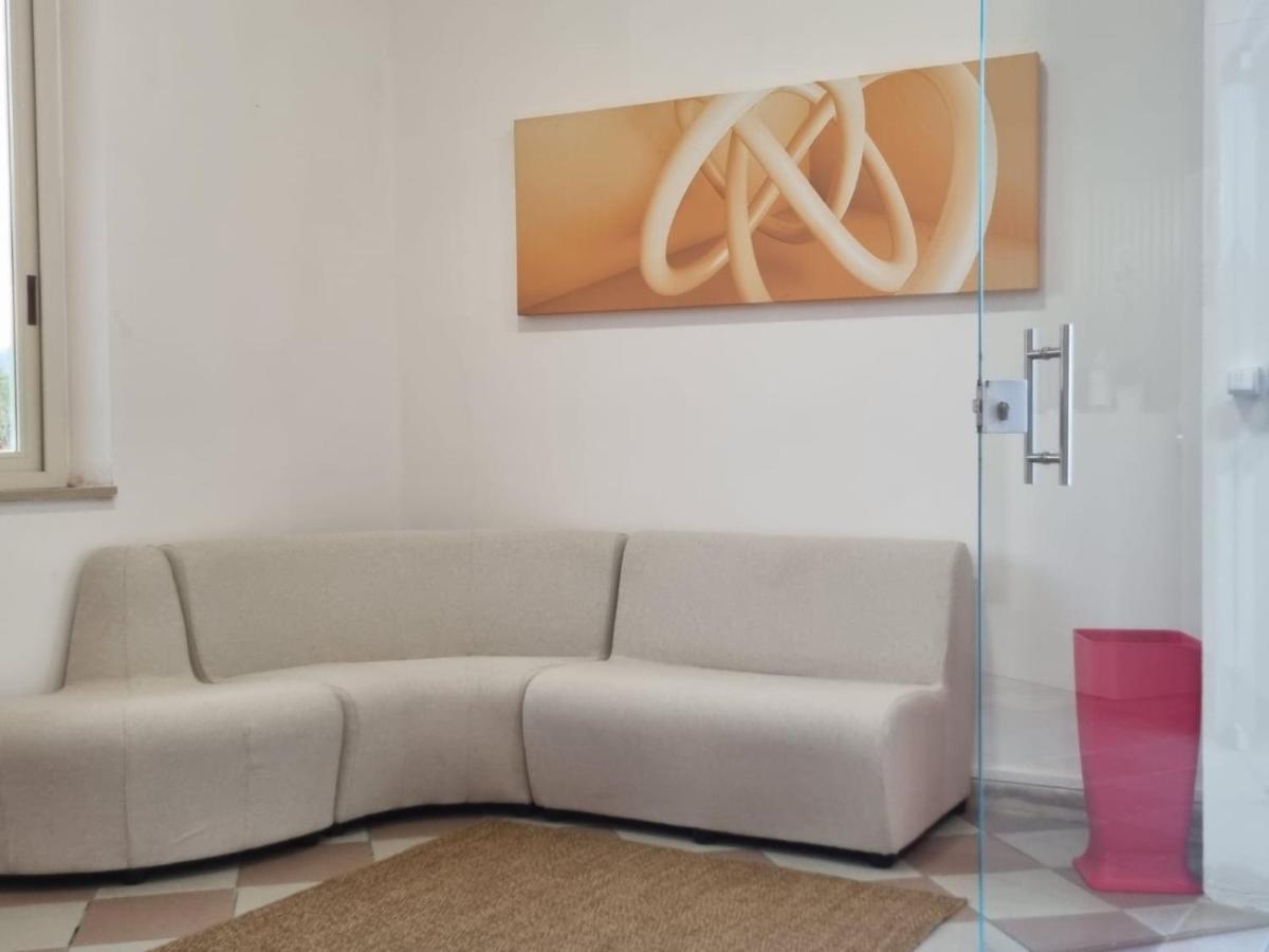 Hotel Rivabella Davoli Bagian luar foto