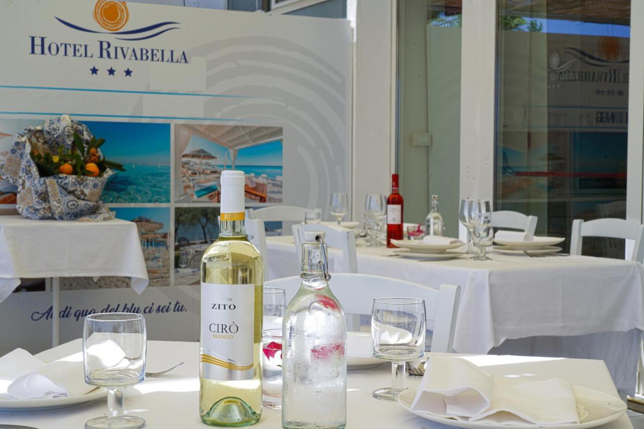 Hotel Rivabella Davoli Bagian luar foto