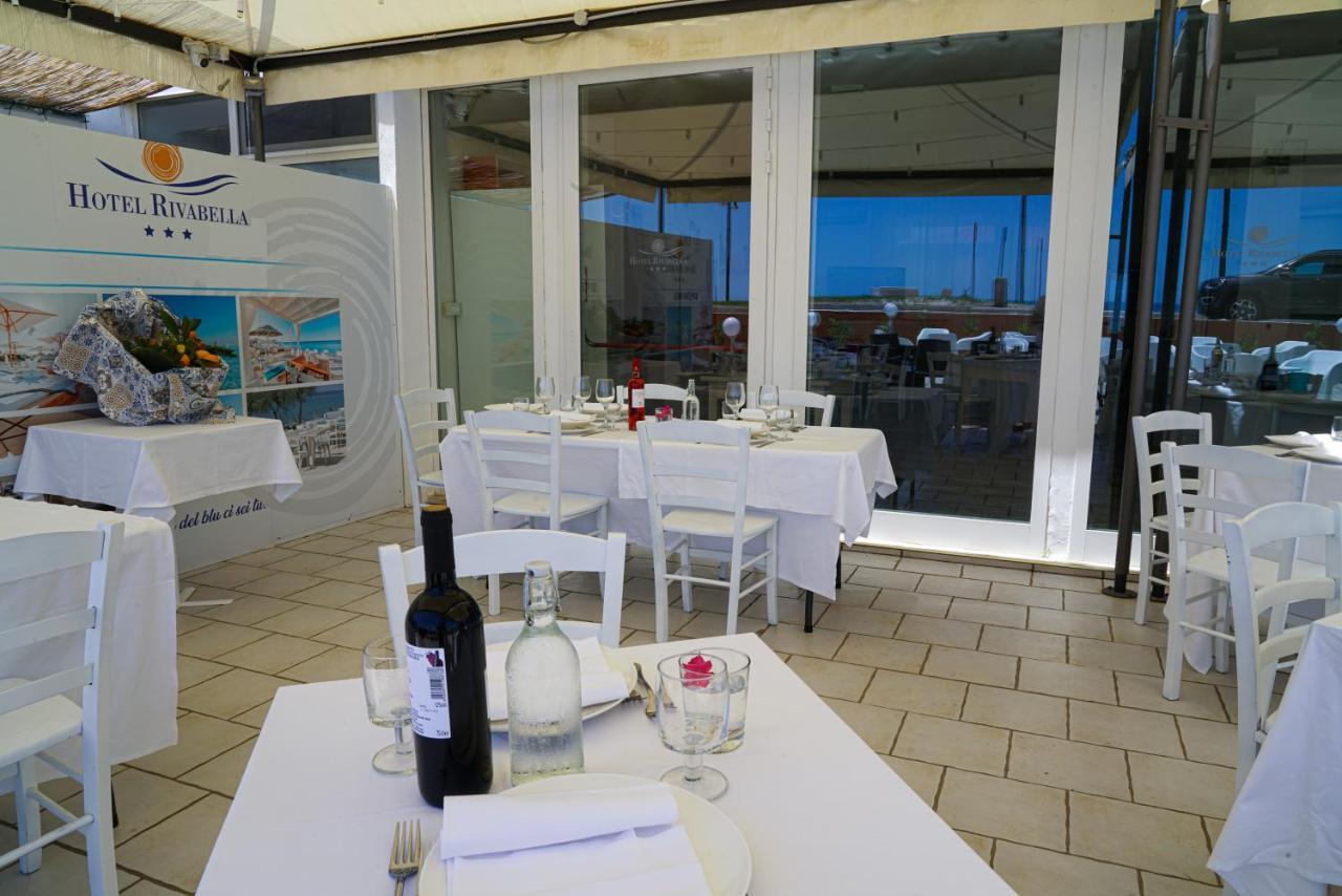 Hotel Rivabella Davoli Bagian luar foto