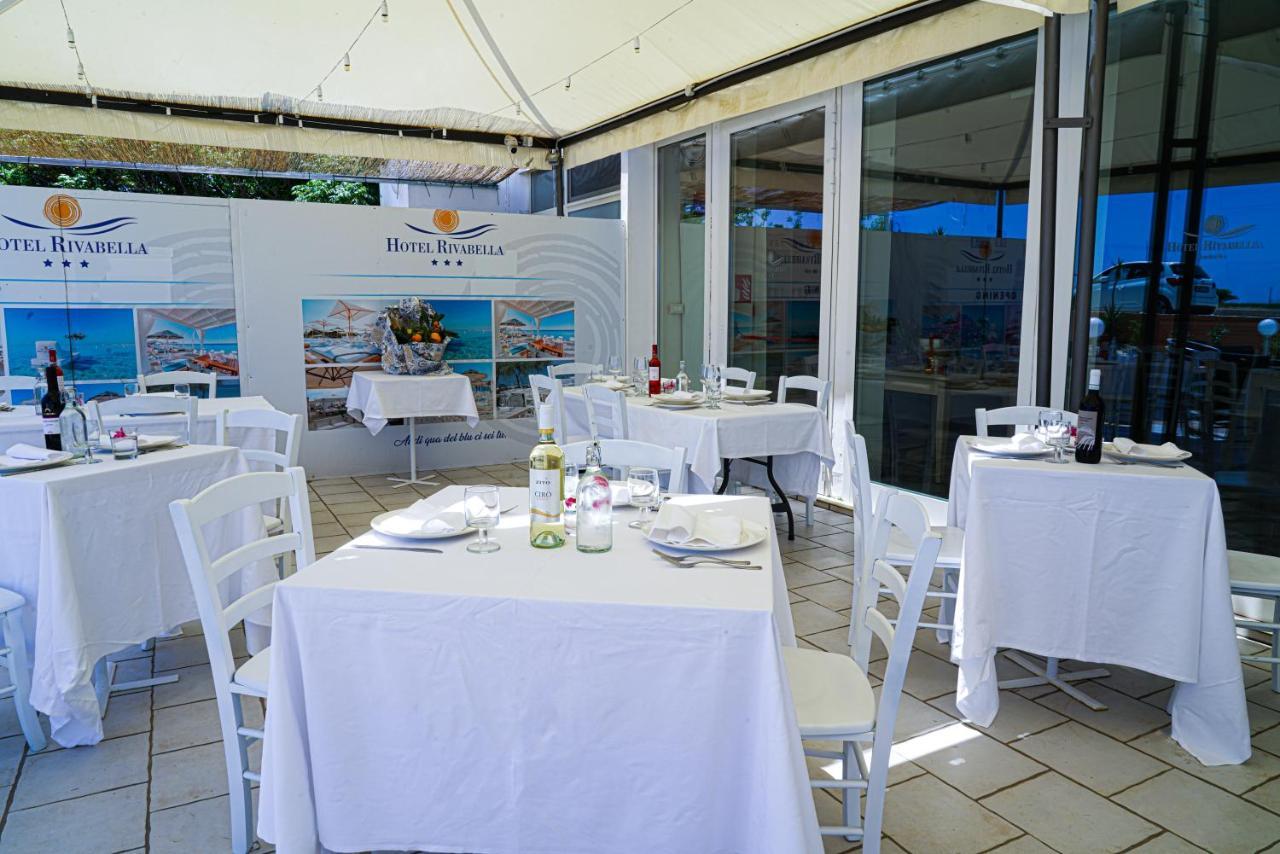 Hotel Rivabella Davoli Bagian luar foto