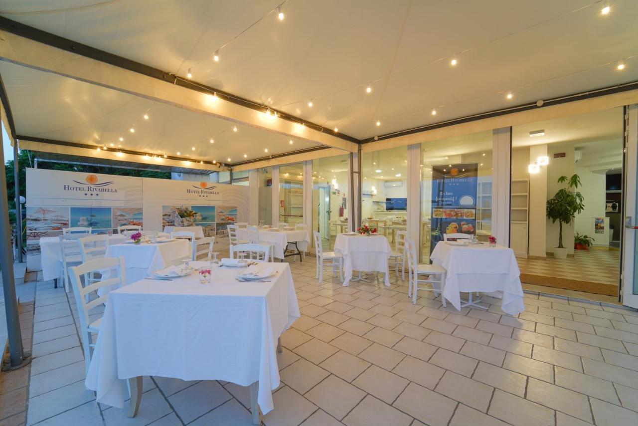 Hotel Rivabella Davoli Bagian luar foto